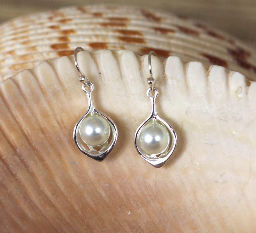 Silver and pearl earrings